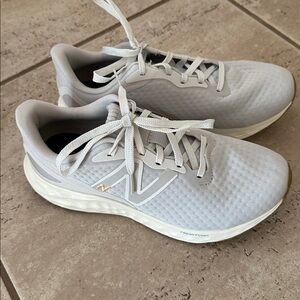 New Balance WOMENS FRESH FOAM ARISHI V4 RUNNING SHOE